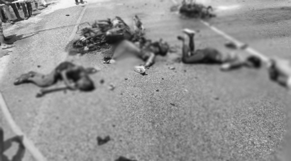 मोटरसाइकल ठोक्किएर आगो लाग्दा तीन विद्यार्थीको जलेर मृत्यु