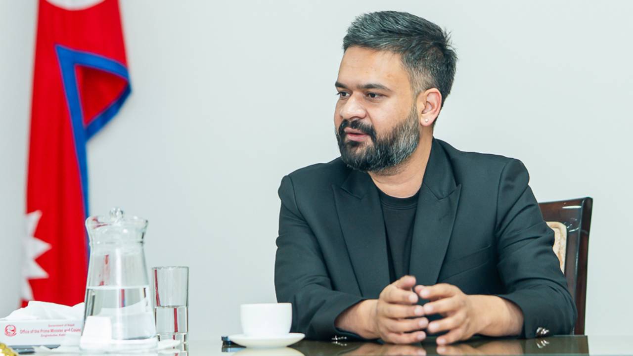 अर्थ मन्त्रीसहित योजना आयोग र नीति अनुसन्धान प्रतिष्ठानसँग छलफलमा प्रधानमन्त्री