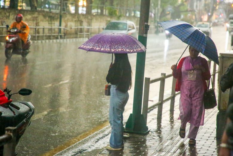 सातै प्रदेशमा असिना र हावाहुरीसहित वर्षाको सम्भावना