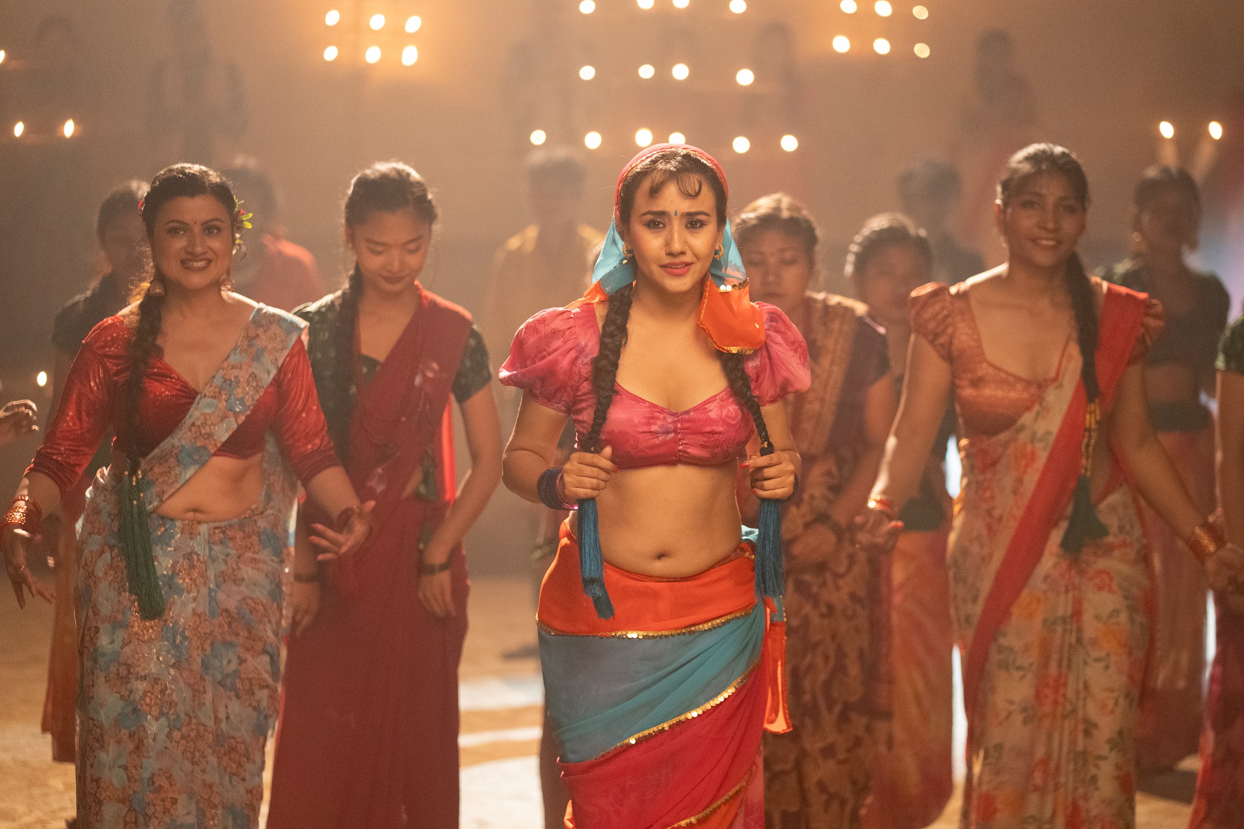 प्रकाश सपुतको शब्द-संगीतमा ‘मै राम्री छु त नी' भन्दै स्वस्तिमा 