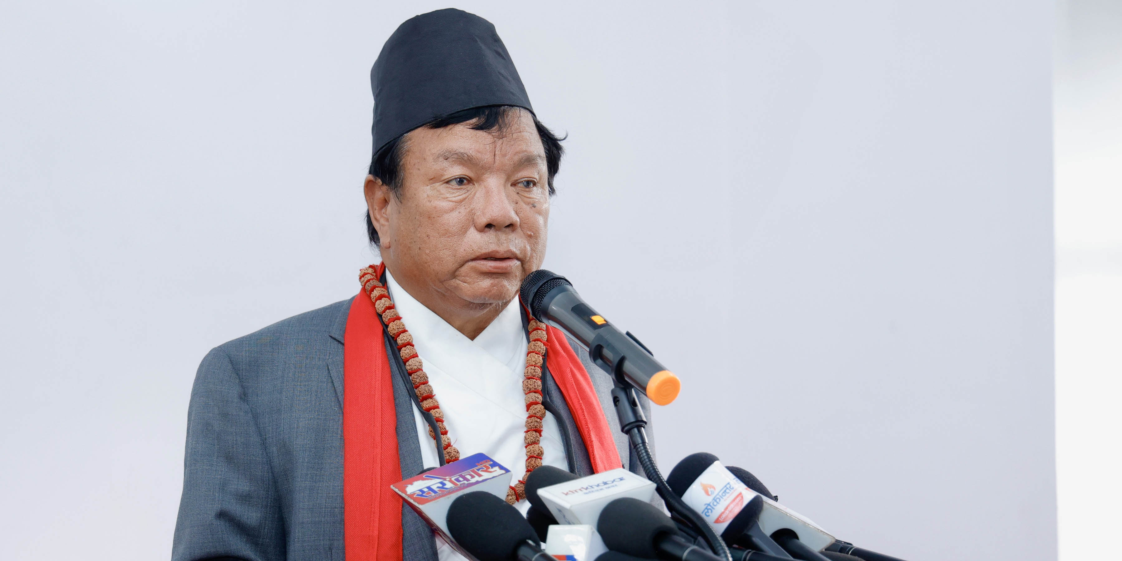 महावीर पुन विज्ञान प्रविधिमन्त्री बन्दै, आजै शपथ