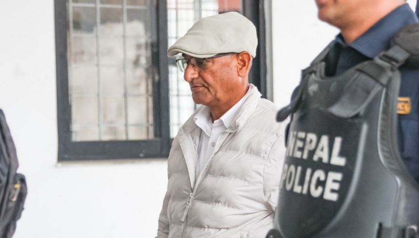 रमेश लेखकको रिटमा सर्वोच्चद्वारा कारण देखाउ आदेश जारी