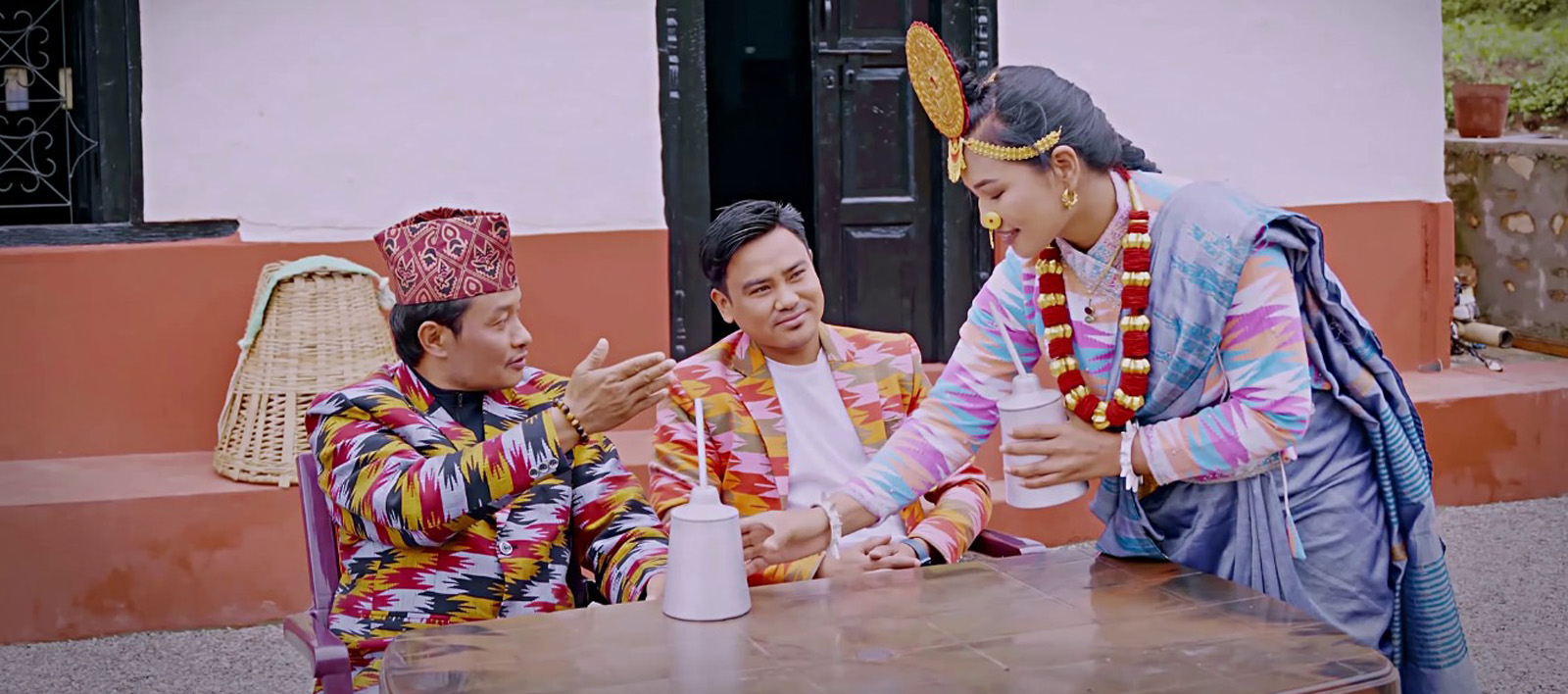 सुनिल थापा मगरको ‘सोल्टिनी सेवारो’ गीतमा रेबिकाको दमदार अभिनय